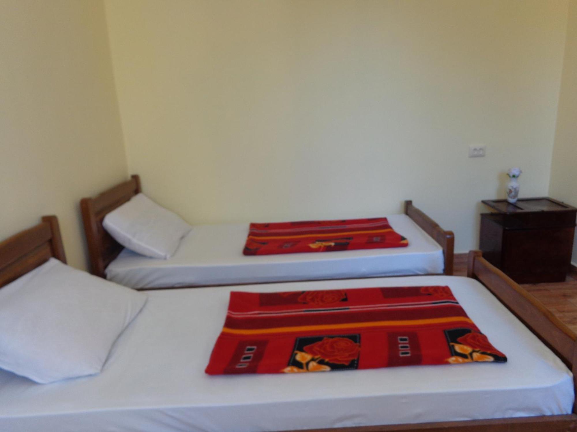 White Guest House Batumi Quarto foto